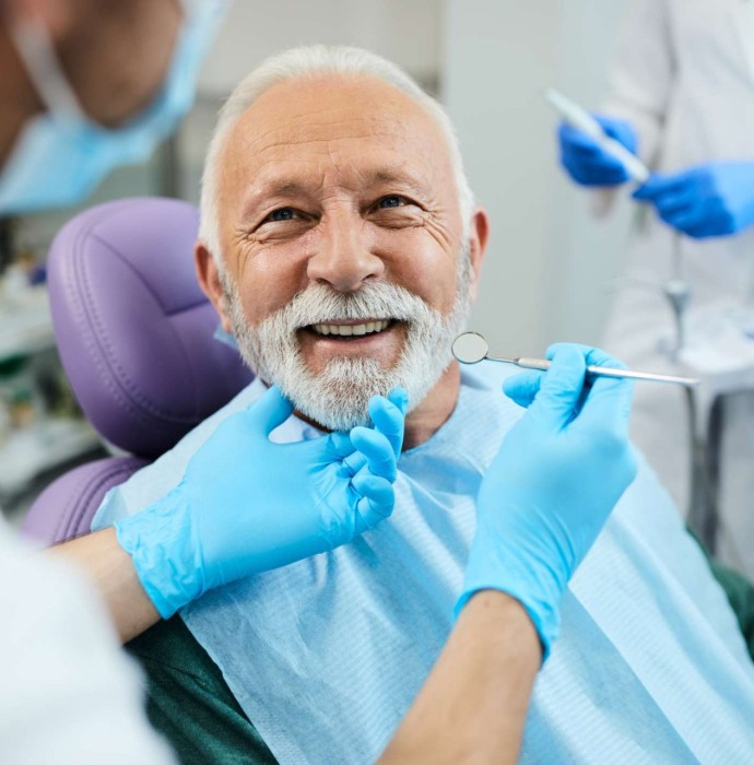 Een mobiele tandartspraktijk voor de ouderenzorg
